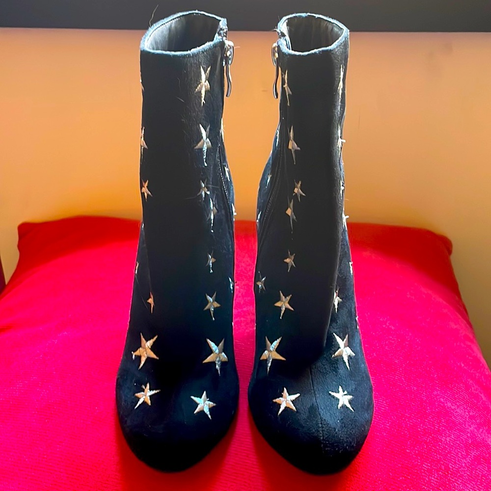 BRAND NEW Black Boots With White Stars